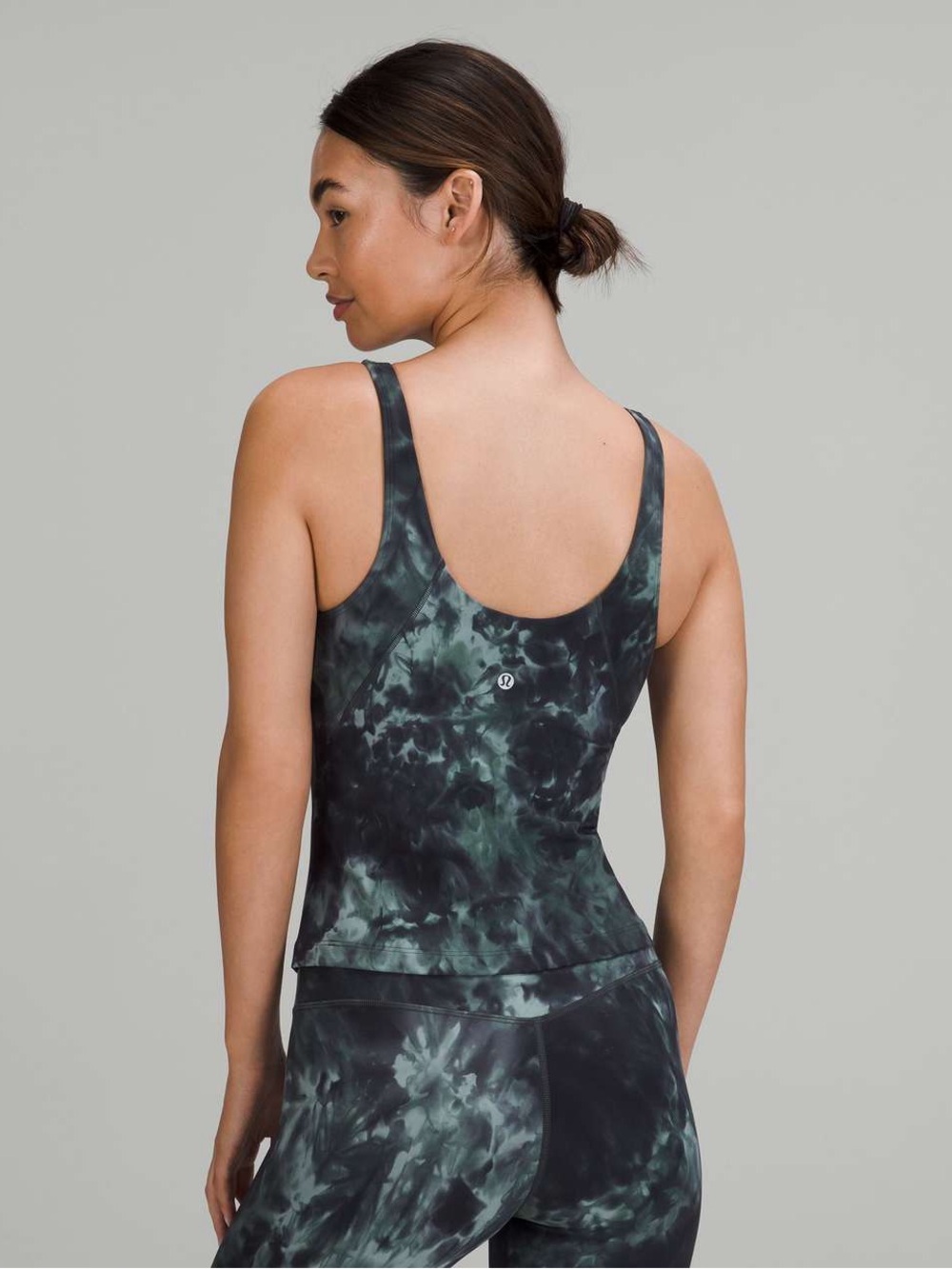 Lululemon Align Waist-Length Tank Top
Diamond Dye Tidewater Teal Graphite 4